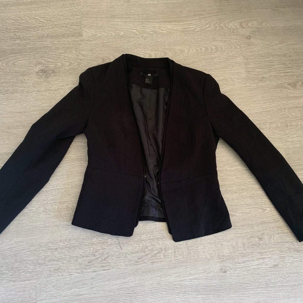 black class jacket - Picture 3 of 3